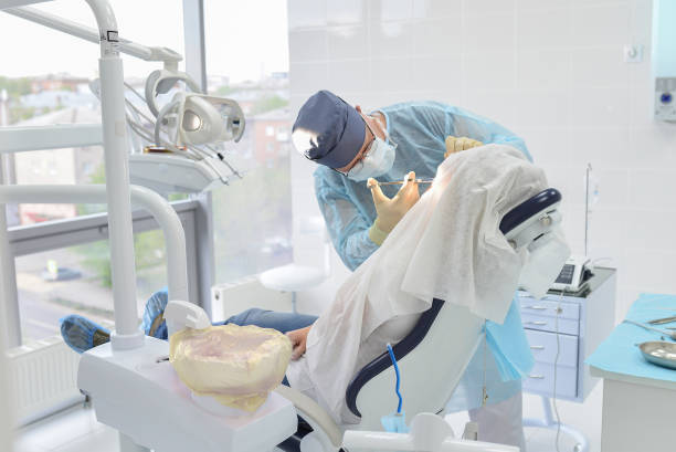 Best Emergency Root Canal Treatment in Long Lake, IL